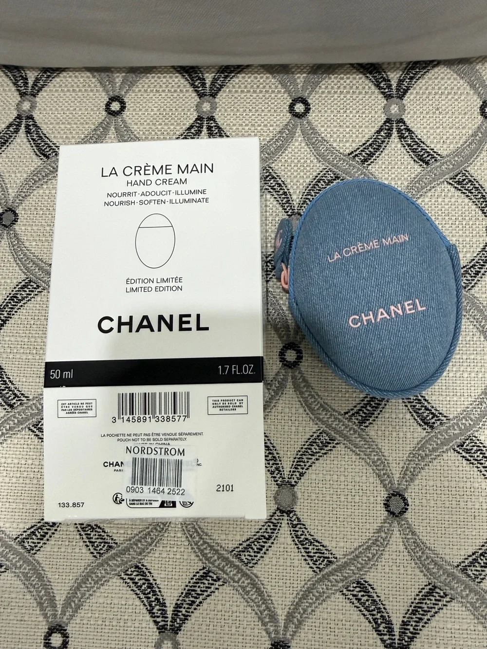 CHANEL La Crème Main Hand Cream —Denim Case new in box